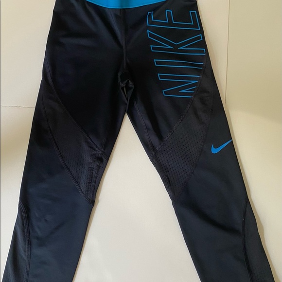 Nike apparel SOLD ‼️ - Picture 9 of 10